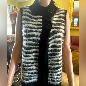 Chico’s Fuzzy Animal Alaina Sweater Vest sz 0 ( 4)